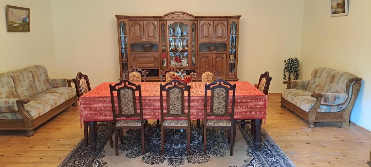 Guest House Lailashi Surmushi ภายนอก รูปภาพ